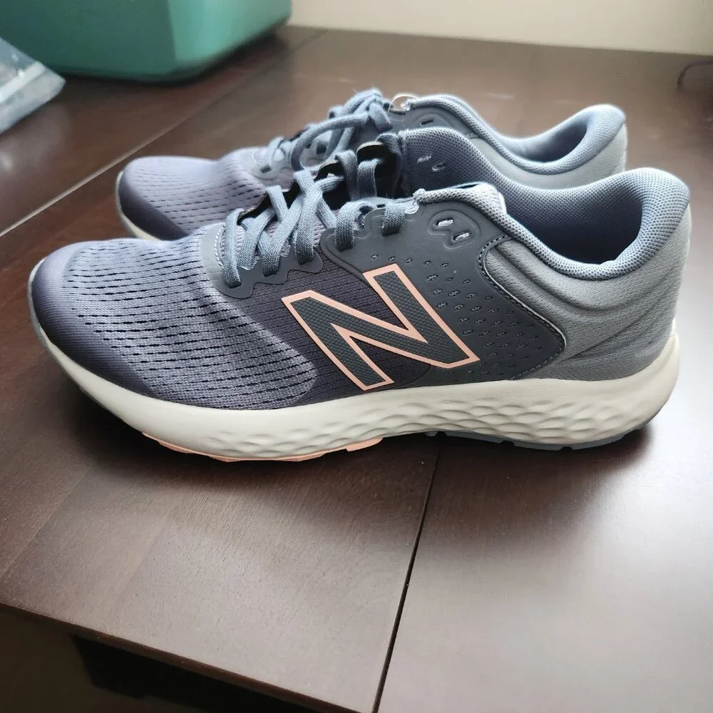 🩶🩷New Balance 520 v7 Women's Running‎ Shoes - Gray/Pink 9.5 Wide (W520LP7) NEW
